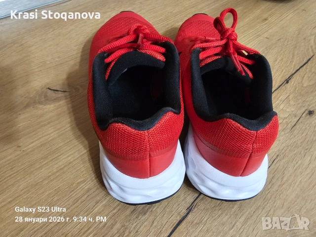 Дамски Маратонки NIKE , снимка 4 - Маратонки - 53233210