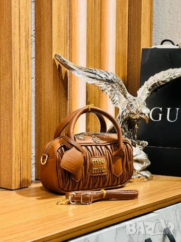 чанти Miu Miu , снимка 2 - Чанти - 50686561