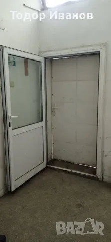 Продавам алуминиева врата с остъкление, снимка 2 - Други - 55772190