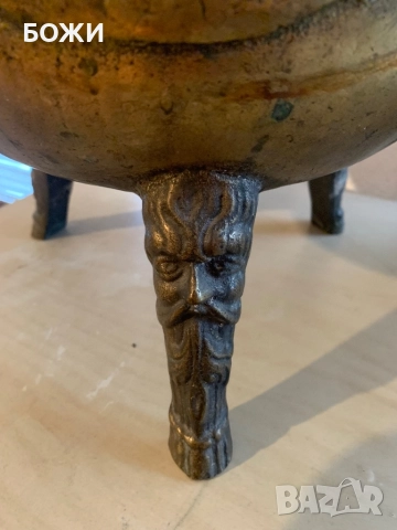 Масивен бронз, ръчна отливка – 10 кг – антикварен триножник, снимка 3 - Антикварни и старинни предмети - 52677734