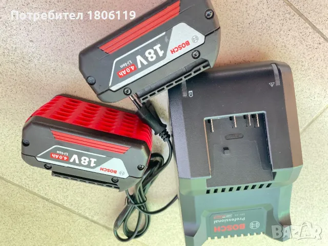 Зарядно и два броя батерии BOSCH 18V 4.0 AH, снимка 2 - Винтоверти - 50064585