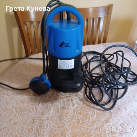 Потопяема помпа