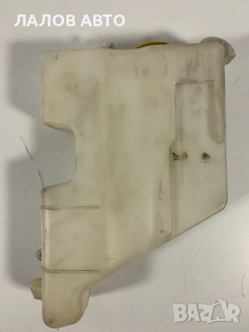 Казанче охладителна течност антифриз разширителен съд Нисан Терано Kazanche razshiritelen sud Nissan, снимка 2 - Части - 51450310