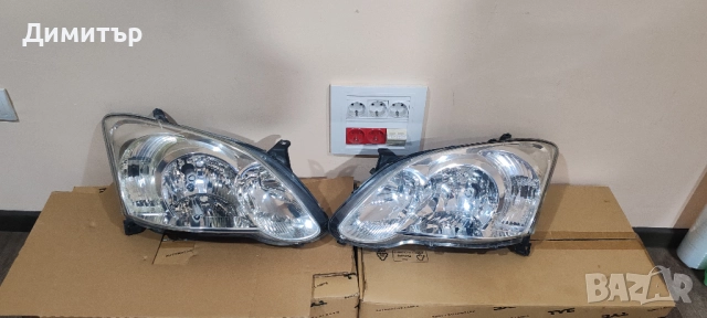 фар ляв и десен  за тойта корола 