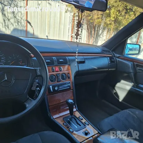 Мерцедес Е300 дизел, снимка 3 - Автомобили и джипове - 55777556