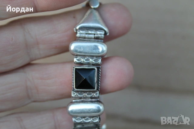 Сребърна гривна