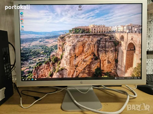 +Гаранция! Монитор Apple Cinema HD Display A1082 23" 1920x1200 WUXGA 16:10, снимка 10 - Монитори - 49196262