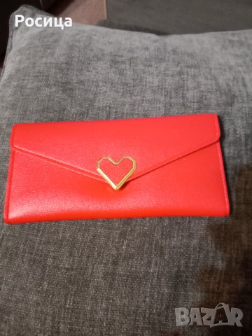 Дамско портмоне в червено 