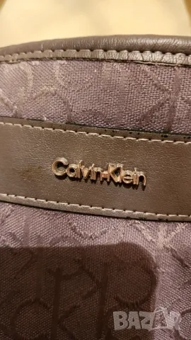 Дамска чанта Calvin Klein сива, снимка 3 - Чанти - 49404153