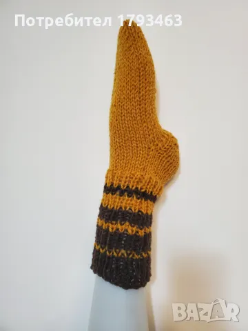 Ръчно  плетени  дамски  чорапи  от  вълна  размер  37, снимка 1