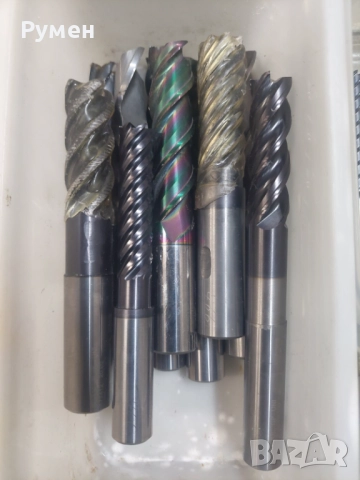 Твърдосплавни фрези и свредла