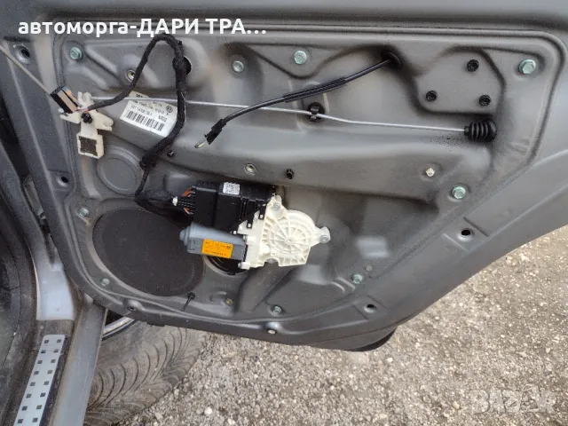 Стъкло-повдигач за Фолксваген Голф 4/Бора заден десен(пасажерска)страна