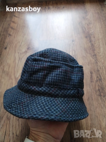 alfonso d'este - страхотна шапка КАТО НОВА, снимка 5 - Шапки - 52793888