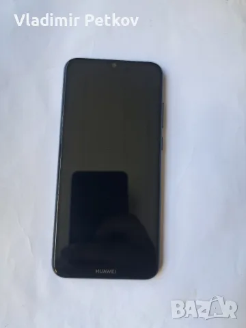 Продавам Huawei Y6 