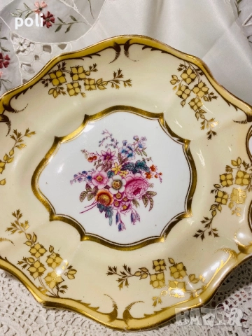 порцеланов поднос , снимка 3 - Аксесоари за кухня - 52384171