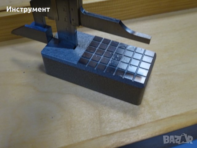 Висотомер VEB-SUHL 0-300mm vernier height gauge, снимка 4 - Куфари с инструменти - 40777144