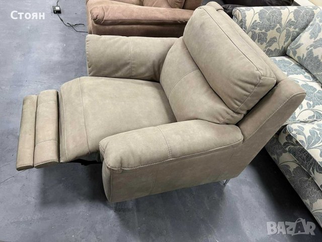 Бежов фотьойл от плат с електрически релаксиращ механизъм, снимка 6 - Дивани и мека мебел - 39720020