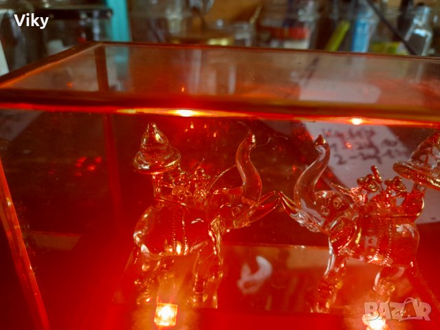 Стъклени светещи слонове, снимка 2 - Антикварни и старинни предмети - 42299441