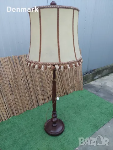 Лампион с голям абажур 
