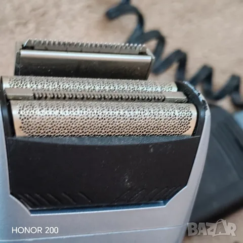 Акумулаторна самобръсначка BRAUN seria 3 330. , снимка 6 - Електрически самобръсначки - 56288993