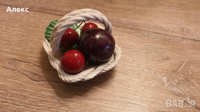 Кошничка с порцеланови плодове, ръчна изработка, Италия., снимка 3 - Сервизи - 36007018