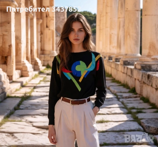 Вълнена блуза с цветни мотиви 