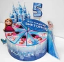 Картонена торта на тема "Елза и Ана от Замръзналото кралство", снимка 4
