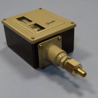 Пресостат Danfoss RT 1А pressure switch 0.8-5 bar, снимка 1 - Резервни части за машини - 36001159