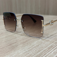Слънчеви кафеви очила със златни рамки GC, снимка 5 - Слънчеви и диоптрични очила - 44529688