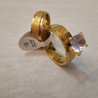 Комплект от два броя пръстени  - Пръстен с цирконии и халка от медицинска стомана в комбинция , снимка 4 - Пръстени - 44488598
