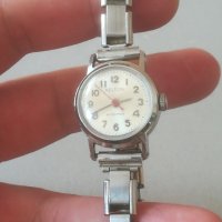 Дамски часовник KELTON. England. Vintage watch. Гривна. Механичен механизъм. , снимка 3 - Гривна - 41972022