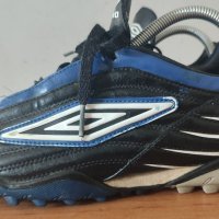 Umbro. Футболни обувки, стоножки. 41.5, снимка 4 - Футбол - 35927256