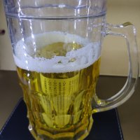 Халба чаша горяма тумбеста - изглежда винаги пълна, замръзва в камерата и се пие все ледена бира , снимка 3 - Декорация за дома - 41144819