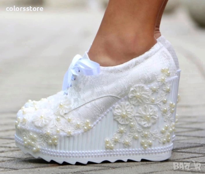 Обувки на платформа - бели - 710-12, снимка 1