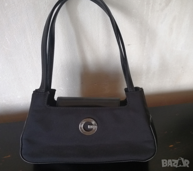 Малка дамска чанта - GUESS, снимка 1