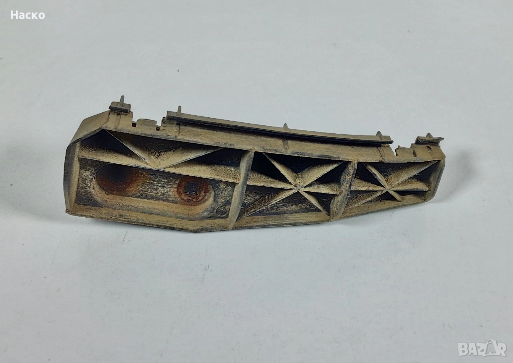 Заден Десен Държач Под Стоп Задна Броня Toyota Corolla Verso Тойота Корола Версо 04-08г 52562 0F010, снимка 1