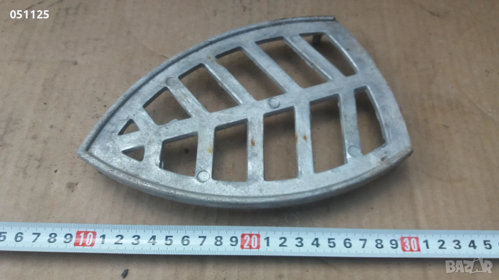 стара поставка за ютия - метална , снимка 1