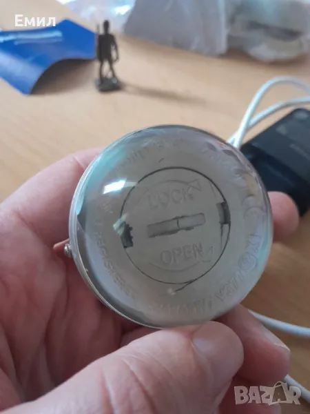 Kълбовиден часовник  от пластмаса, снимка 1