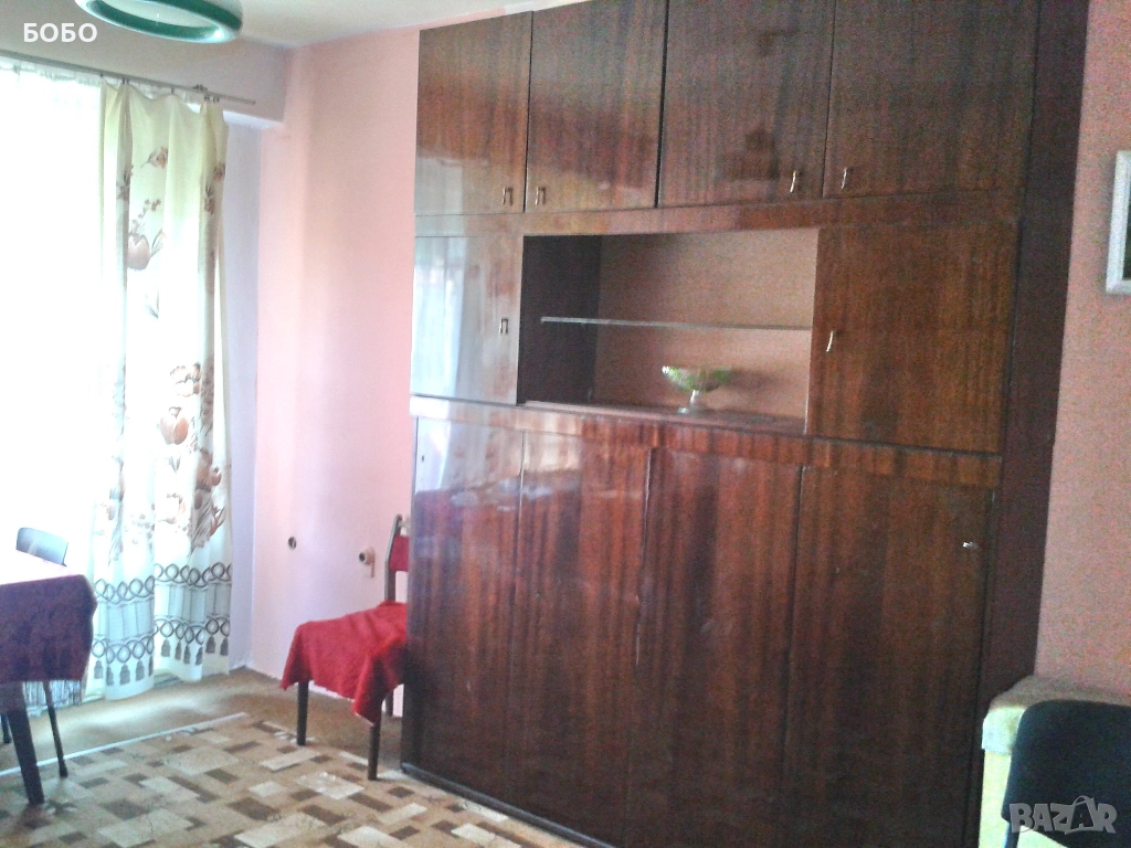 Продавам гарсониера в град Свищов, снимка 1