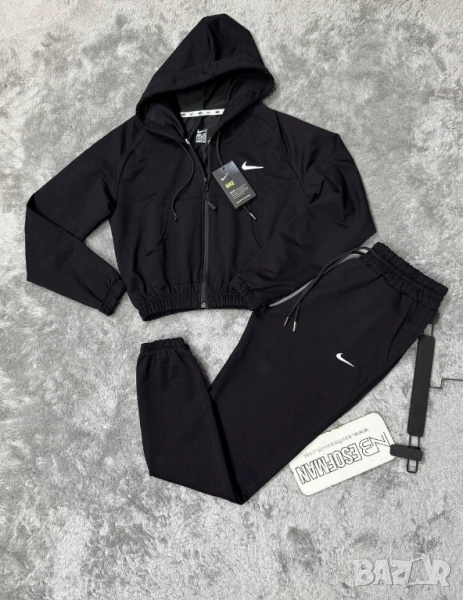 дамски екипи Nike , снимка 1