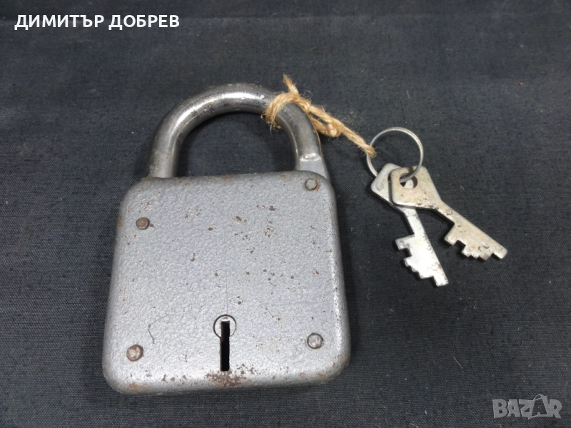 СТАР РЕТРО СОЦ СССР ГОЛЯМ КАТИНАР С 2 КЛЮЧА, снимка 1