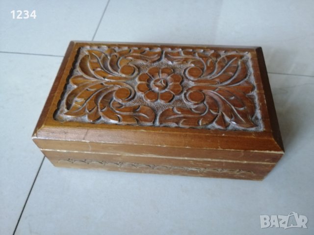 Дървена кутия 19 х 11.5 h 6 см. , снимка 1 - Други стоки за дома - 42675902
