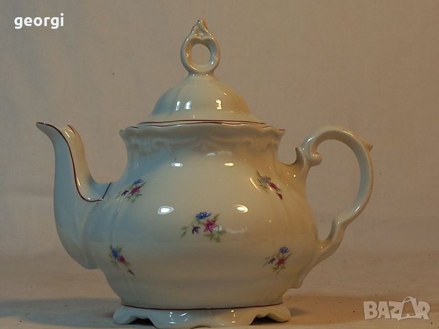 Ретро български порцеланов чайник , снимка 1 - Декорация за дома - 40746193