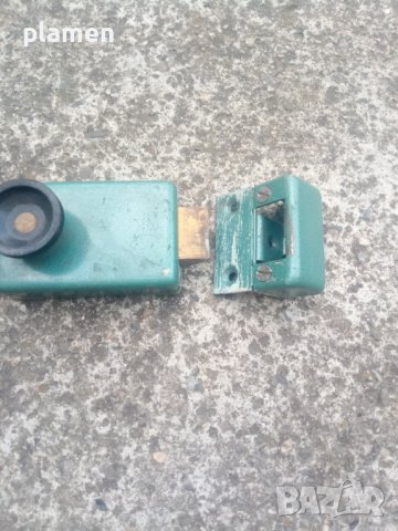 Стара вътрешна ключалка за врата, снимка 2 - Антикварни и старинни предмети - 41645081