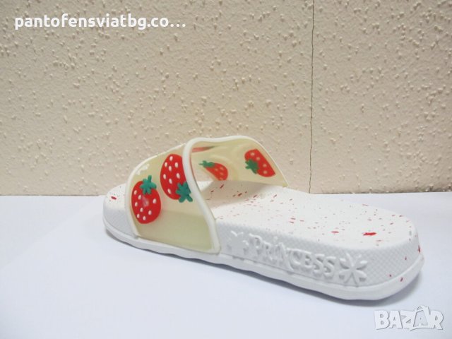 Детски чехли GEZER ягода 26/35, снимка 2 - Детски джапанки - 41426855