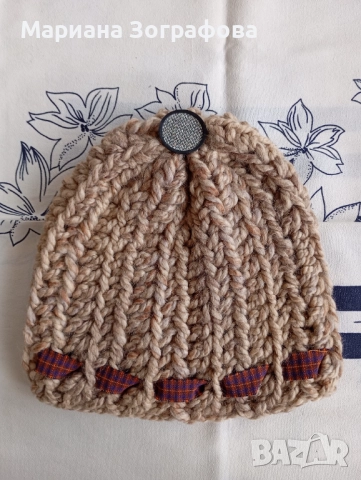 Ръчно плетени зимни шапки - 5 бр., - Кожени мъжки ръкавици, - Дънкови ризи и панталони и др., снимка 5 - Шапки - 51636855