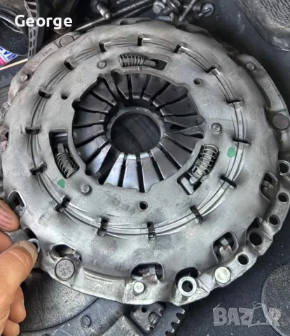 Съединител Bmw E90 320 177Кс, снимка 2 - Части - 56121760