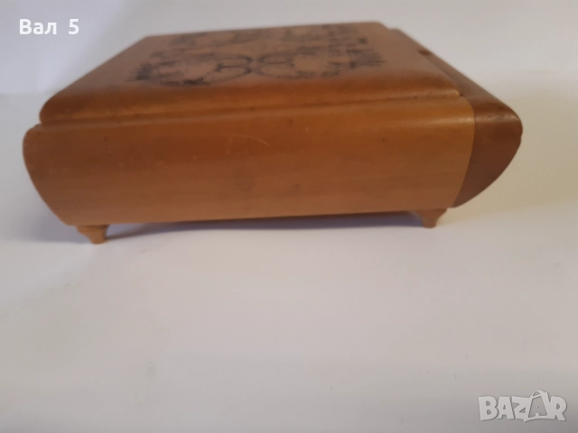 Стара дървена интересна кутия за бижута, снимка 5 - Антикварни и старинни предмети - 52400992