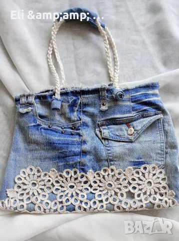 Дънкова чанта с бродерия на една кука , снимка 3 - Чанти - 41261711