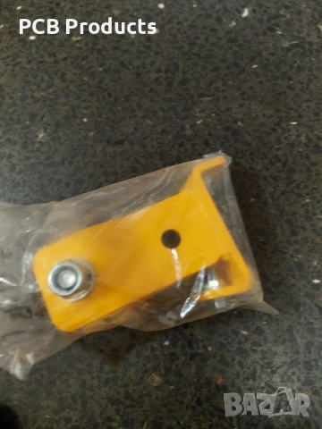 Suzuki Jimny планка за сваляне на задният панхард при лифт., снимка 2 - Части - 52344403